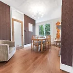 Sunny Brae, Dog Friendly